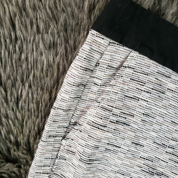 Ann Taylor LOFT Original City Shorts - Picture 3 of 6